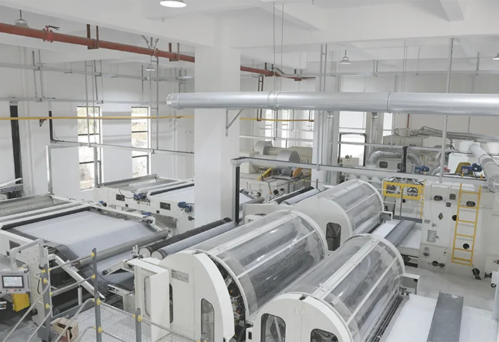 Linea di produzione automatizzata Clean-Link nello stabilimento di produzione di filtri aria