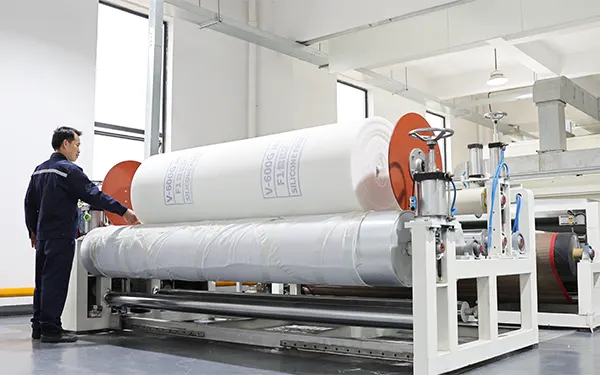 Produzione di media filtranti per prefiltri nello stabilimento Clean-Link